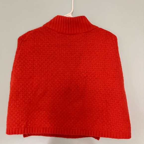 Adorable Girl’s Orange Shawl made from Janie and Jack - Picture 4 of 6